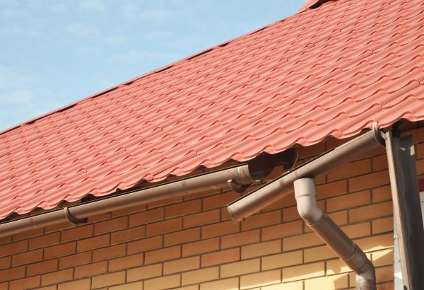 Loose Gutter Repair in Dade City